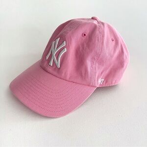 New York Yankees '47 Clean Up Baseball Hat in Pink
